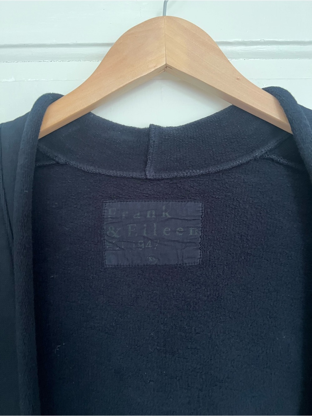 Frank & Eileen Beach Cardigan in Royal Navy.